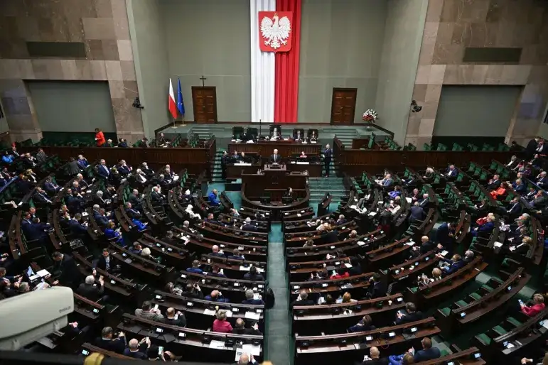 Zdjęcie Ile lat trwa kadencja sejmu i senatu? Odkryj ważne fakty!