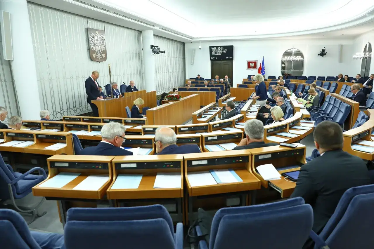 Zdjęcie Co robi senat? Odkryj kluczowe funkcje i odpowiedzialności tej instytucji
